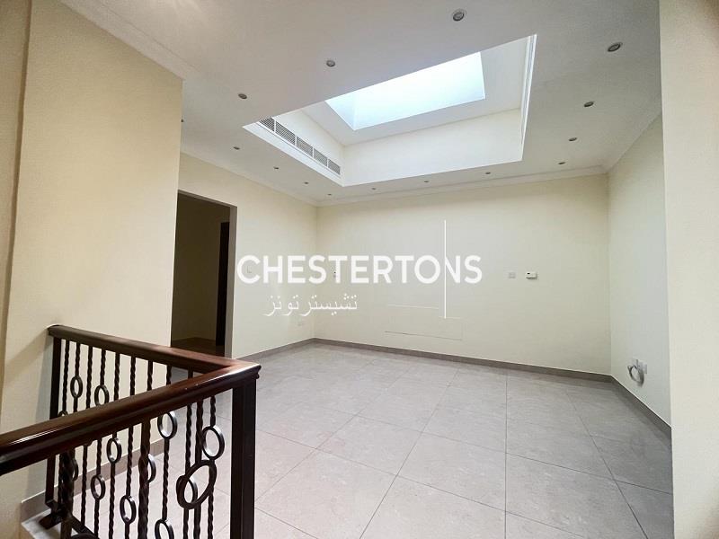 Image of Compound - 5 Bedrooms - 6 Bathrooms for Rental in Jumeirah-Dubai-United Arab Emirates, Image 12