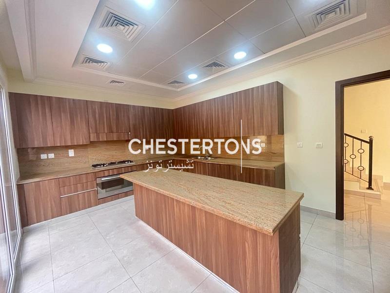 Image of Compound - 5 Bedrooms - 6 Bathrooms for Rental in Jumeirah-Dubai-United Arab Emirates, Image 13