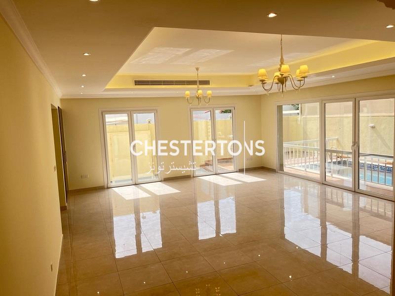 Image of Compound - 5 Bedrooms - 6 Bathrooms for Rental in Jumeirah-Dubai-United Arab Emirates, Image 5