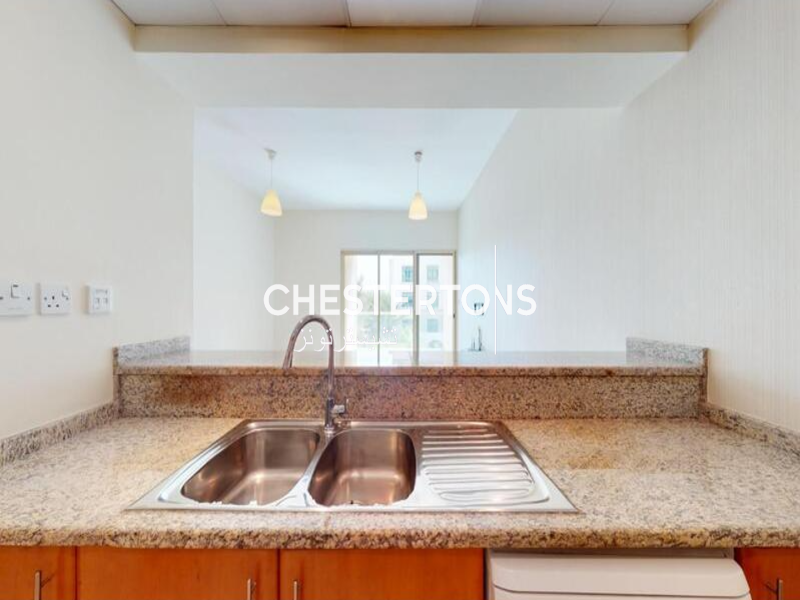 Image of Apartment - 1 Bedrooms - 1 Bathrooms for Sale in Greens-Dubai-United Arab Emirates, Image 7