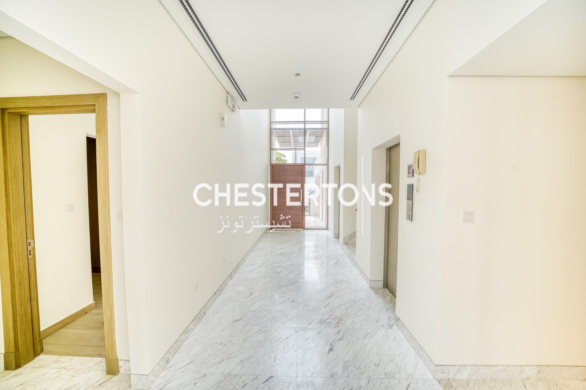 Image of Villa - 5 Bedrooms - 6 Bathrooms for Rental in Mohammed Bin Rashid City-Dubai-United Arab Emirates, Image 8