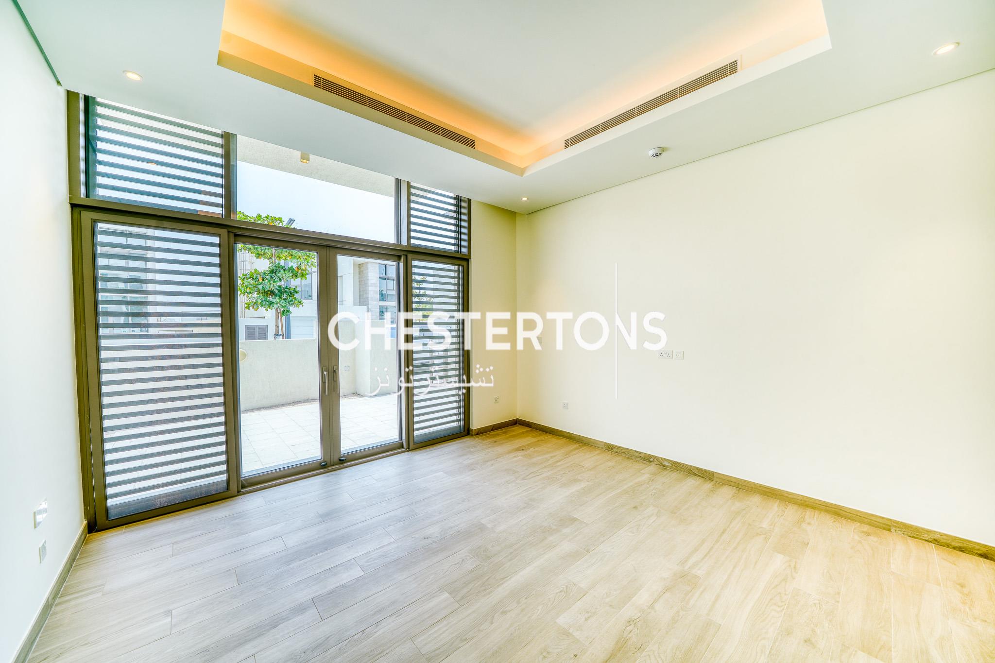 Image of Villa - 5 Bedrooms - 6 Bathrooms for Rental in Mohammed Bin Rashid City-Dubai-United Arab Emirates, Image 9