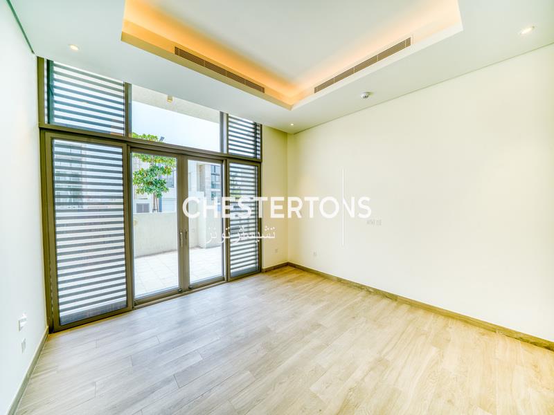 Image of Villa - 5 Bedrooms - 7 Bathrooms for Rental in Mohammed Bin Rashid City-Dubai-United Arab Emirates, Image 4