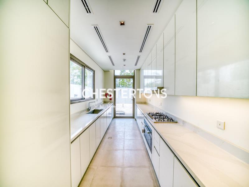 Image of Villa - 5 Bedrooms - 7 Bathrooms for Rental in Mohammed Bin Rashid City-Dubai-United Arab Emirates, Image 18