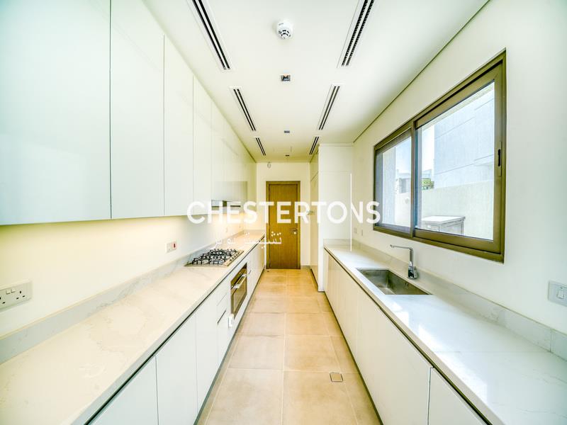 Image of Villa - 5 Bedrooms - 7 Bathrooms for Rental in Mohammed Bin Rashid City-Dubai-United Arab Emirates, Image 5