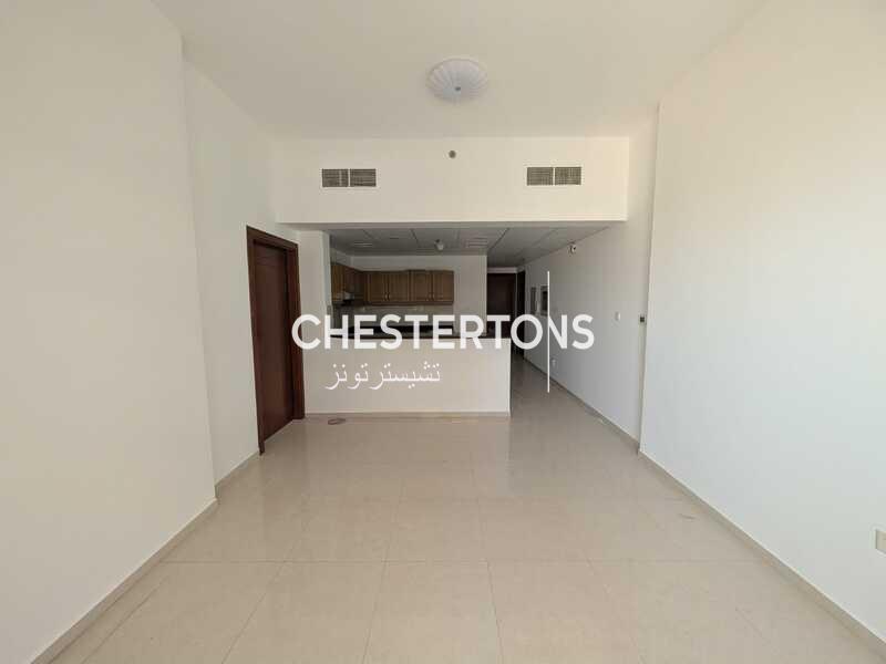 Image of Apartment - 1 Bedrooms - 2 Bathrooms for Rental in Dubai Sports City-Dubai-United Arab Emirates, Image 2